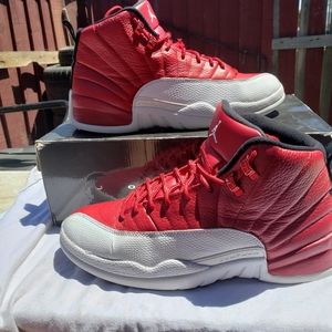 Nike air jordan 12 retro gym red
